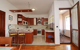 Polo Apartments